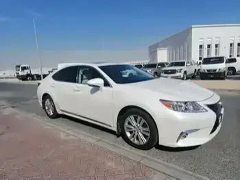 Lexus ES 350 White 2015 For Sale in Qatar