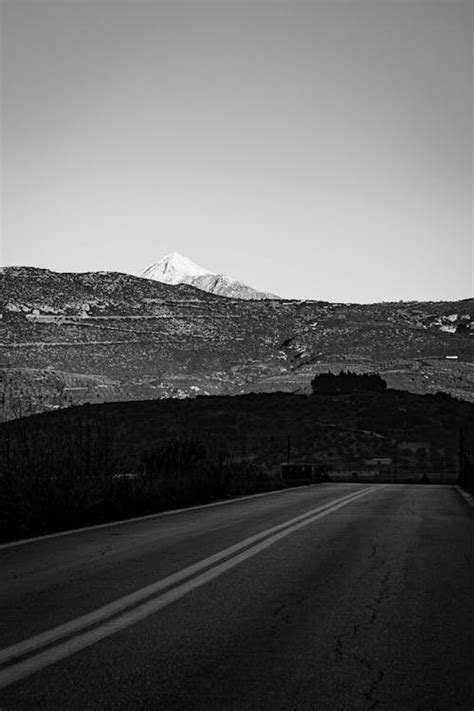 road trip black and white · Free Stock Photo