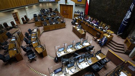 Senado aprueba informe de comisión mixta por salario mínimo y queda