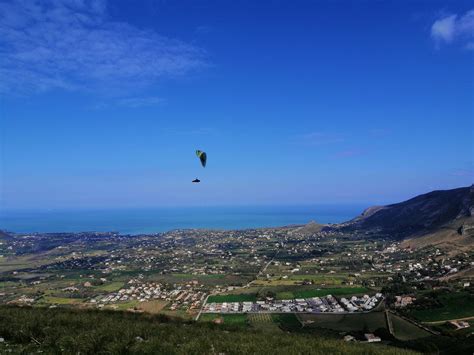 Where To Go Paragliding In Sicily Manawa