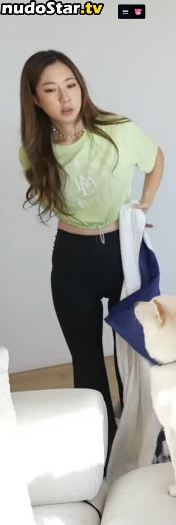 Fuslie Leslie Nude OnlyFans Photo Nudostar TV