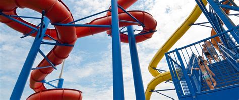 Slides & Attractions - SomerSplash