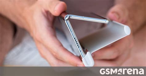 Huawei Mate Xs 2 finally arrives in the United Kingdom - GSMArena.com news