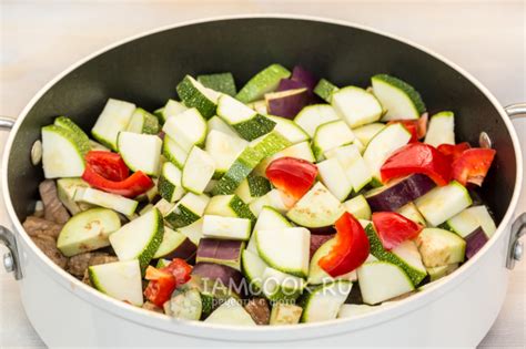 Тушеное мясо с баклажанами и кабачками — рецепт с фото пошагово
