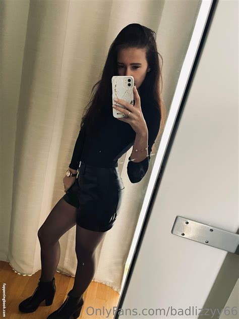 Badlizzyy66 Fb 0296 Nude OnlyFans Leaks Fappening FappeningBook