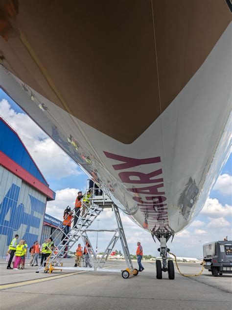 Chaos Lety Wizz Air s brutálním zpožděním mnoho cestujících zmeškalo