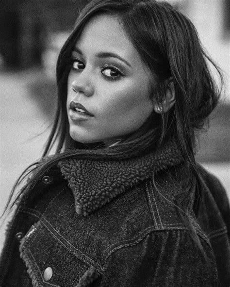 Conoce A Jenna Ortega La Actriz Con Ascendencia Latinoamericana Que