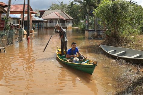 Mangsa Banjir Di Pasir Mas Tinggal Orang