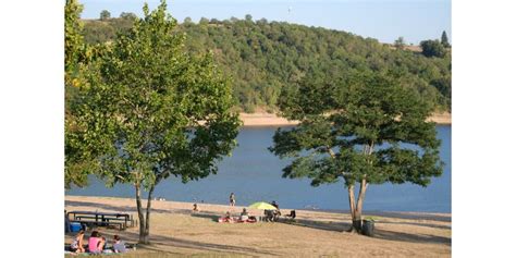 Loire La baignade de nouveau autorisée au lac de Villerest