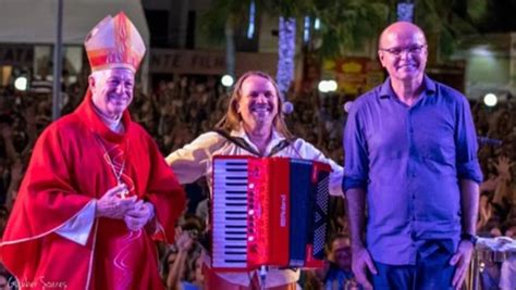 Dorgival Dantas Se Apresenta Nesta Segunda Na Festa De Santa Luzia