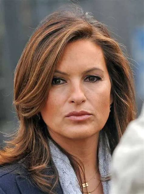 14 Mariska Hargitay Hairstyles to Inspire You