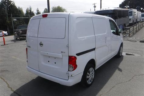 2014 Nissan Nv200 Sv Cargo Van With Bulkhead Divider