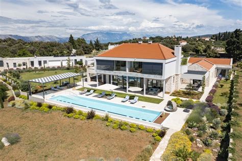 VILLA JANA Villas Retreats