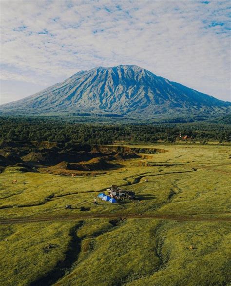 Savana Tianyar Bali Lokasi Foto Dan Harga Tiket Masuk Wisata Milenial