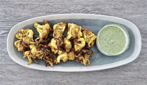 SOUTH ASIAN CAULIFLOWER FRITTERS- PAKORA (AIR FRYER RECIPE) - Food ...