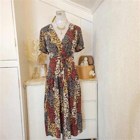 Mirrou Midi Dress Vintage Style Brandnew Womens Fashion Dresses