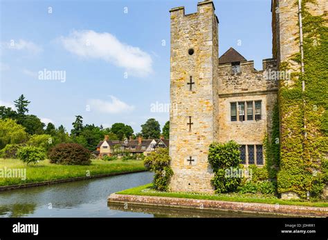 El Castillo De Hever Y Foso Hever Castle Gardens Hever Edenbridge