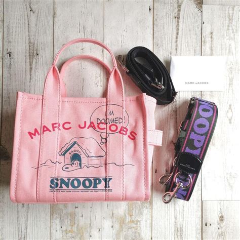 Marc Jacobs X PEANUTS Collaboration Snoopy THE MINI TOTE BAG