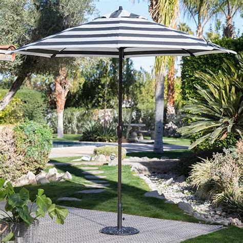 The Best Resort Inspired Patio Umbrellas For Your Backyard - Candie ...