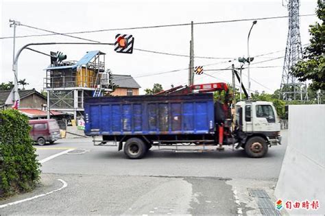 《民怨hot檔案》路口視線窄 左右來車看不清 地方 自由時報電子報