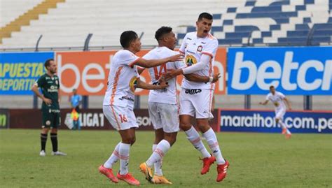 Universitario Vs Ayacucho En Vivo Final Del Primer Tiempo Los Zorros