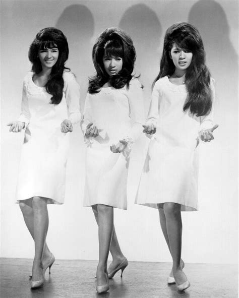 Top 12 Girl Groups Of The 1960s ~ Vintage Everyday