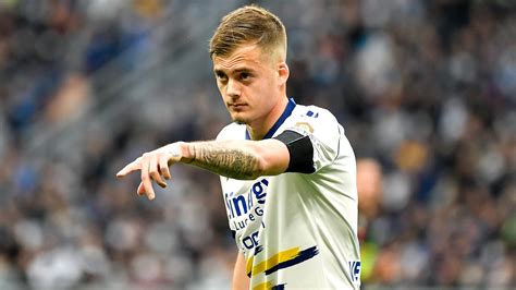 Mercato Qui Est Ivan Ilic La Probable Future Recrue De L OM