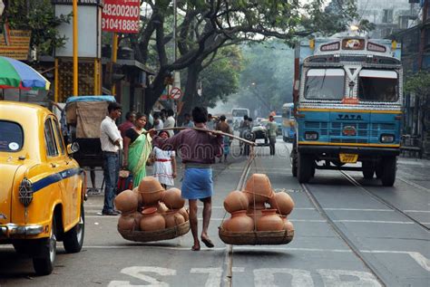 Street Scene Of Kolkata Editorial Photography - Image: 19345457