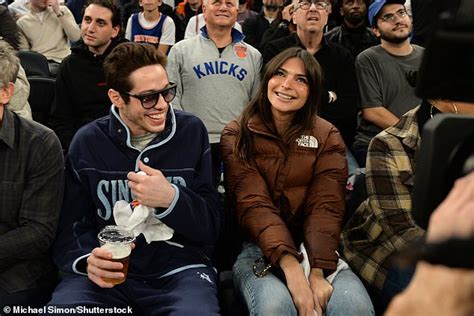 Emily Ratajkowski Wows In Tiny Red Bikini While Hitting The Beach At Sunset Daily Mail Online