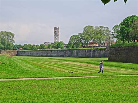 Joe's Retirement Blog: Lucca's Wall, Lucca, Tuscany, Italy