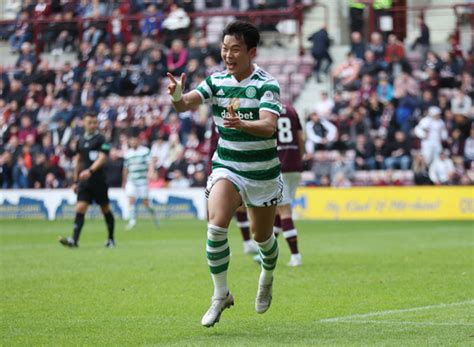 Video Pitchside Kyogo Furuhashi And Oh Hyeon Gyu Clinch Title At Hearts