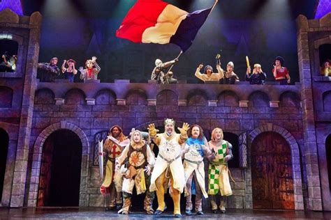 38 Best Broadway Shows & Musicals to See Right Now - TourScanner