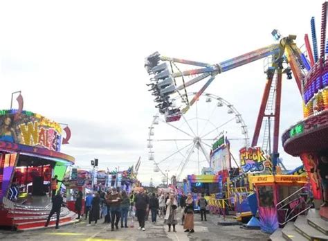 Hull Fair 2023 Opening Night Live Walton Street Packed As Huge Event