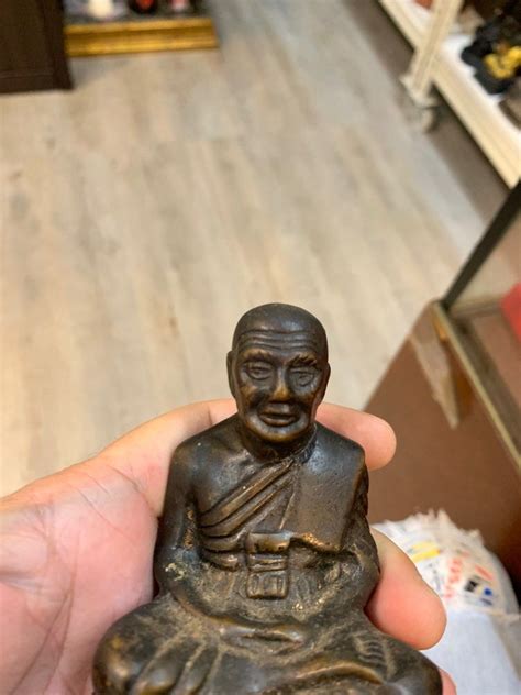 Luang Phor Thuad Hobbies Toys Memorabilia Collectibles Vintage