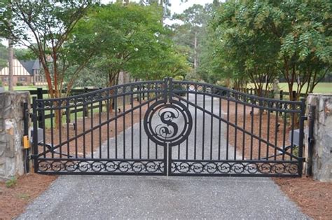 Custom Gates And Fences Seegars Fence Company