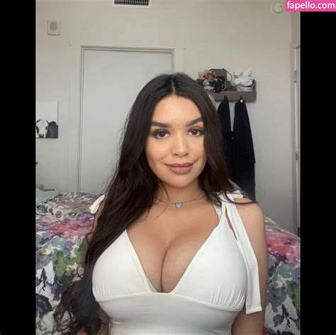 Erika M Diaz Erikamdiaz Erikamdiaz Nude Leaked OnlyFans Photo 15