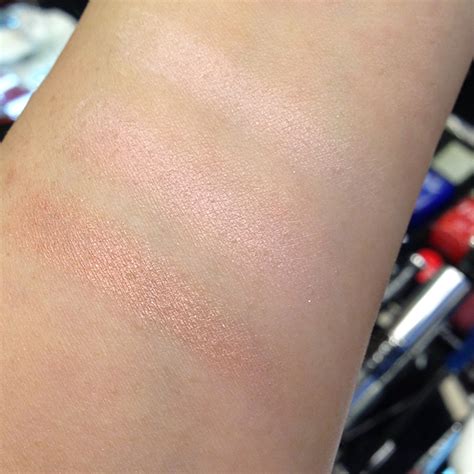 Diorskin Nude Shimmer Illuminating Powder In Rose