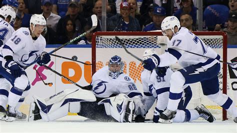 Nhl Tampa Bay Lightning Nur Noch Einen Sieg Vom Finale Entfernt