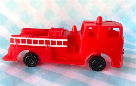 Retro Fire Engine Cake Topper - I piece - fire fighter party - fire ...