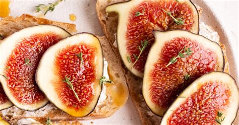 Recette De Toasts Aux Figues Et Fromage Frais Marie Claire