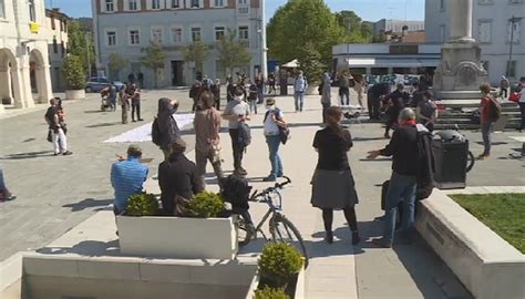 A Gradisca D Isonzo Manifestazione Contro I Centri Per Il Rimpatrio