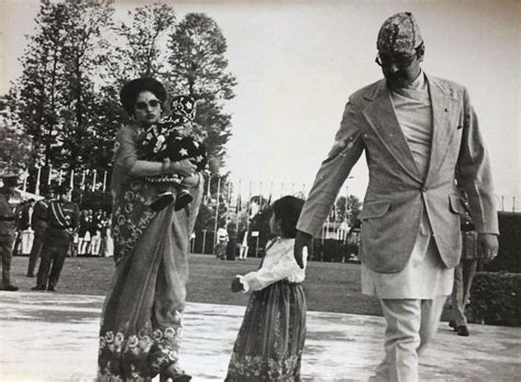 Royal Family of Nepal: King Birendra, Queen Aishwarya, Princess Shurti ...