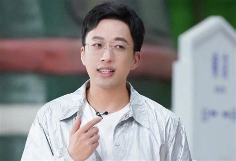 Rộ tin sao nam tình đêm với hot girl mạng và dính bệnh xã hội hot boy Tử Cấm Thành Hứa Khải