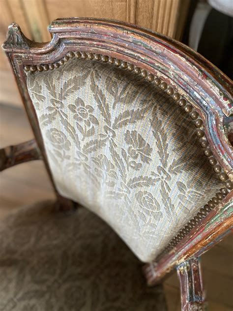 Proantic Fauteuils Louis Xvi E Chapeaux De Gendarme La Paire