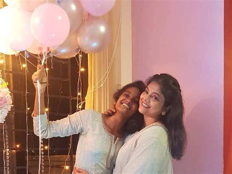 Thatteem Mutteem Actress Manju Pillai Is A Super Mom Heres The Latest