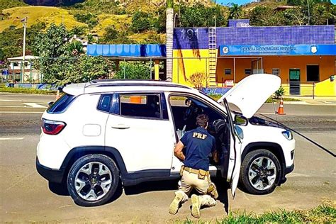 Ocombatente Homem De Anos Preso Pela Prf De Leopoldina Carro