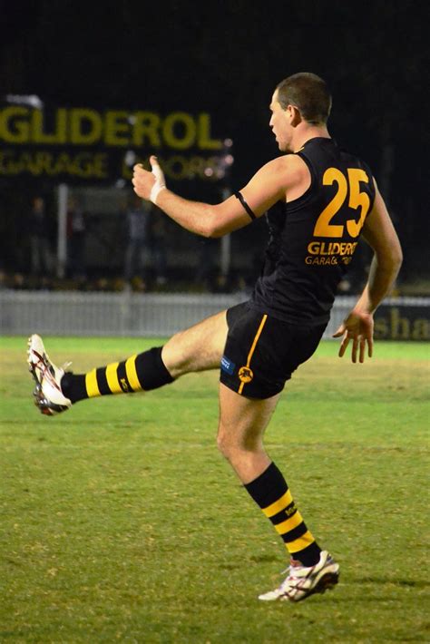 Warrick Mcginty Glenelg Tigers Vs Port Adelaide Magpies Sa Flickr