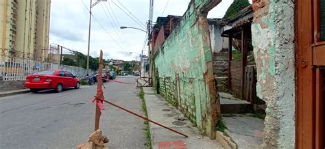 Crece El Peligro Por Pared A Punto De Caerse Diario Avance