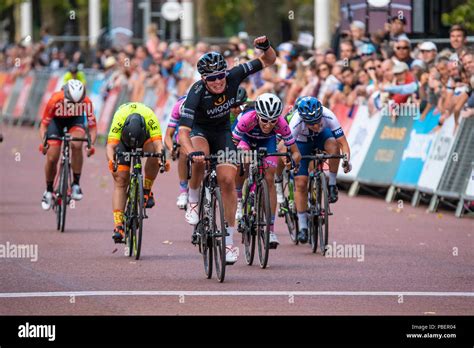 The Mall London Uk The Classique 2018 Womens One Day Race