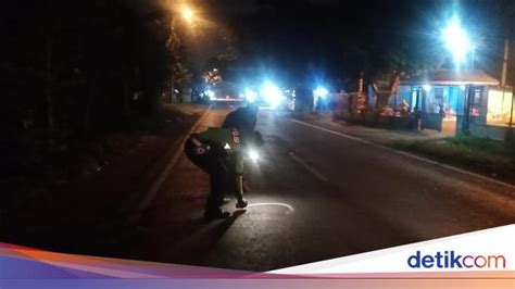 Sekeluarga Jadi Korban Tabrak Lari Di Mojokerto 1 Orang Tewas